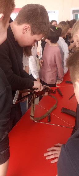 Состоялась встреча обучающихся с пограничниками.