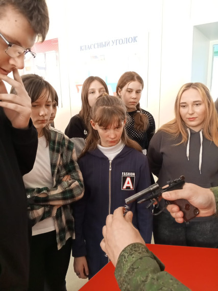 Состоялась встреча обучающихся с пограничниками.