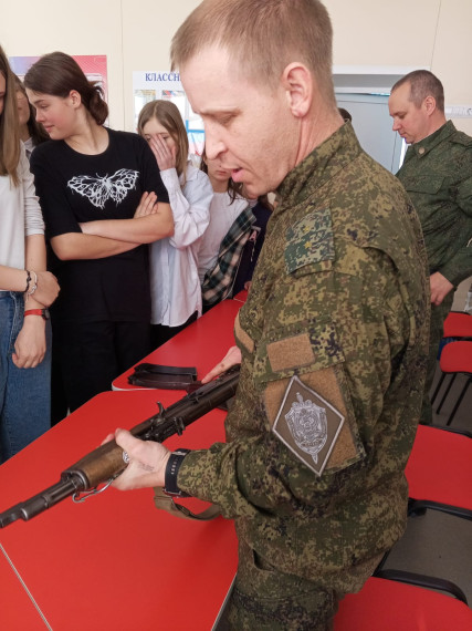 Состоялась встреча обучающихся с пограничниками.