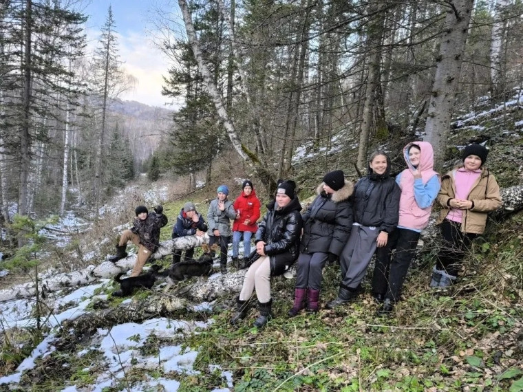 Юные биологи вновь гуляют по окрестностям села!.