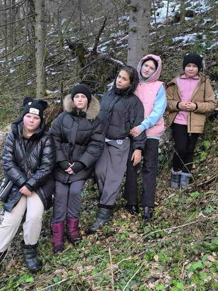 Юные биологи вновь гуляют по окрестностям села!.
