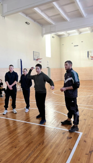 Соревнования по дартсу.