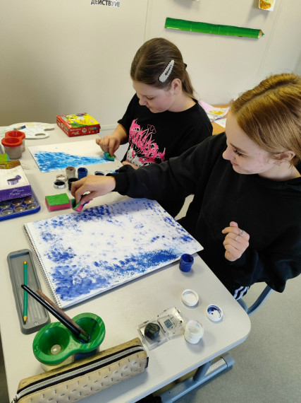 Рисуем губкой открытки ко Дню защитника Отечества.